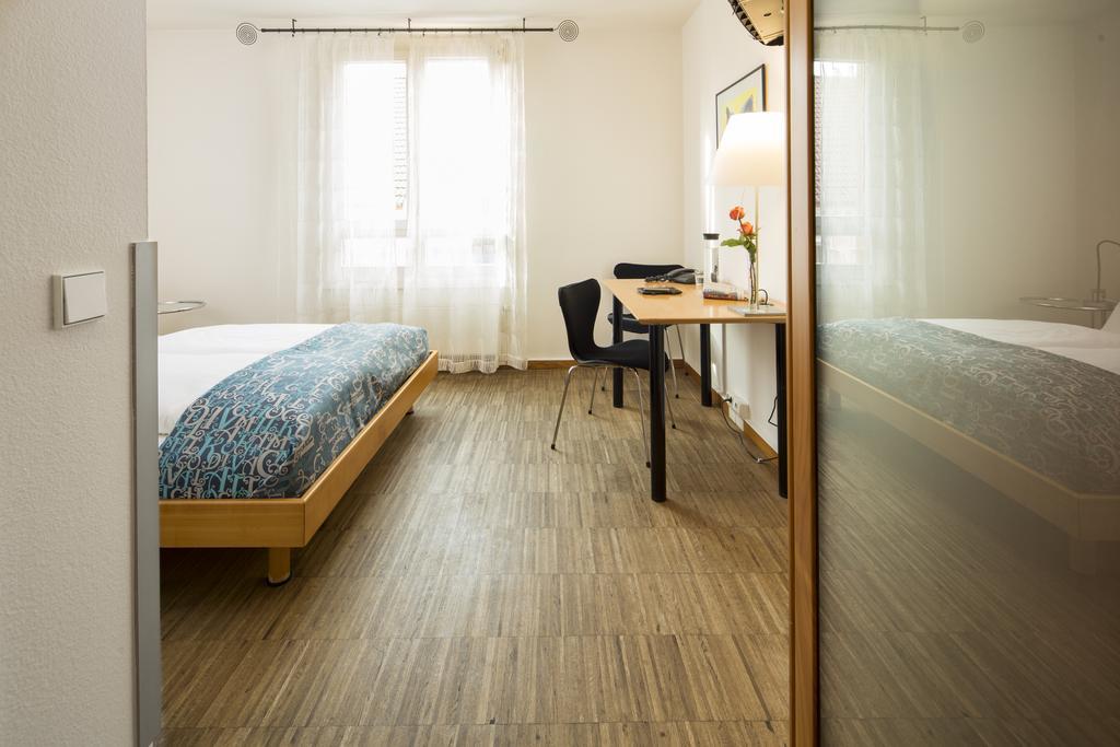 Business & Art Hotel Markgraf Emmendingen Ruang foto