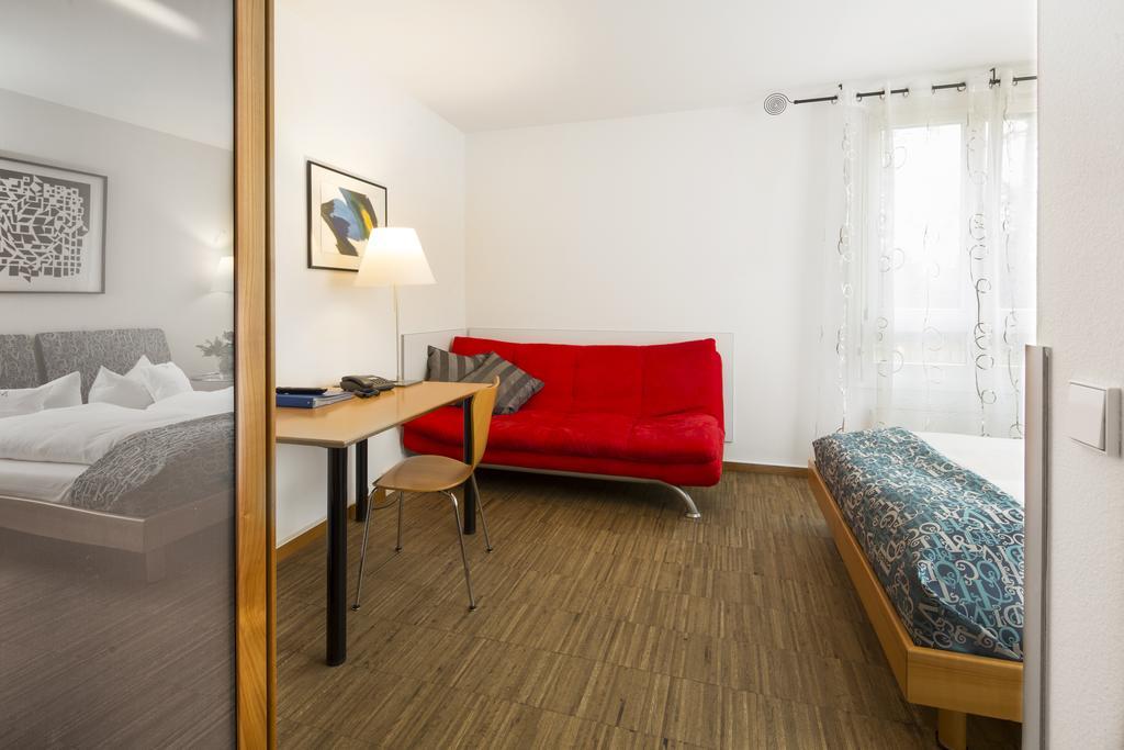 Business & Art Hotel Markgraf Emmendingen Ruang foto